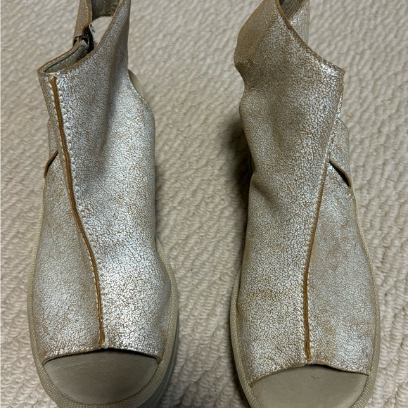 Fly zippered sandal - Picture 3 of 5